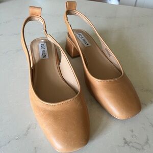 Steve Madden Tan Block Heel Slingbacks